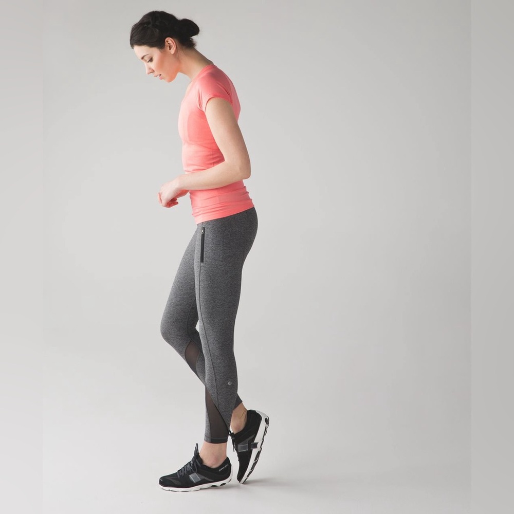 Lululemon Swiftly Tech Short Sleeve Scoop - Picture 3 of 9